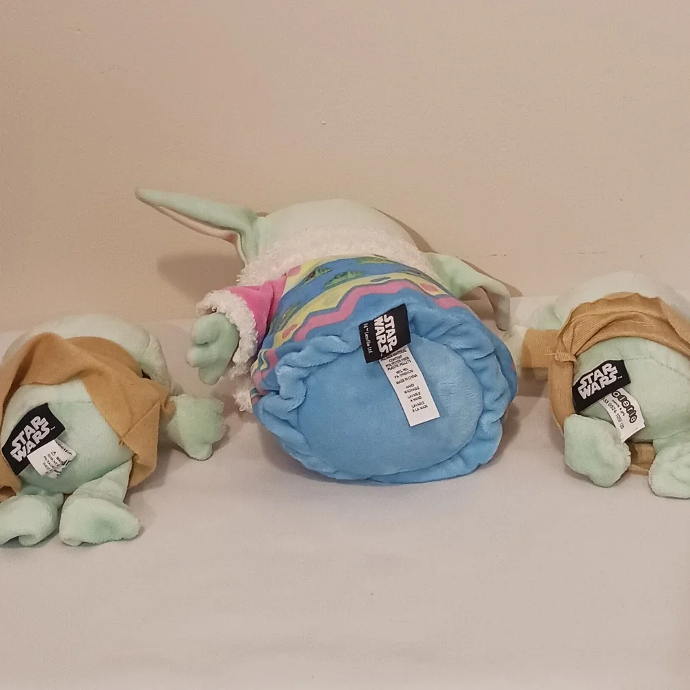 Star Wars Grogu Plush Lot Mattel Holiday‎ Sweater & Galerie The Child Baby Yoda